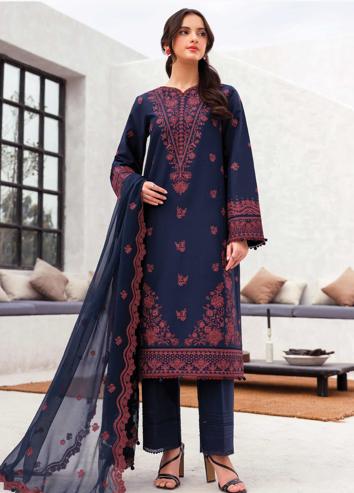 Bahar by Farasha Embroidered Lawn Suits Unstitched 3 Piece - FSH25B 05 COBALT CHARM Bahar by Farasha Embroidered Lawn Suits Unstitched 3 Piece - FSH25B 05 COBALT CHARM