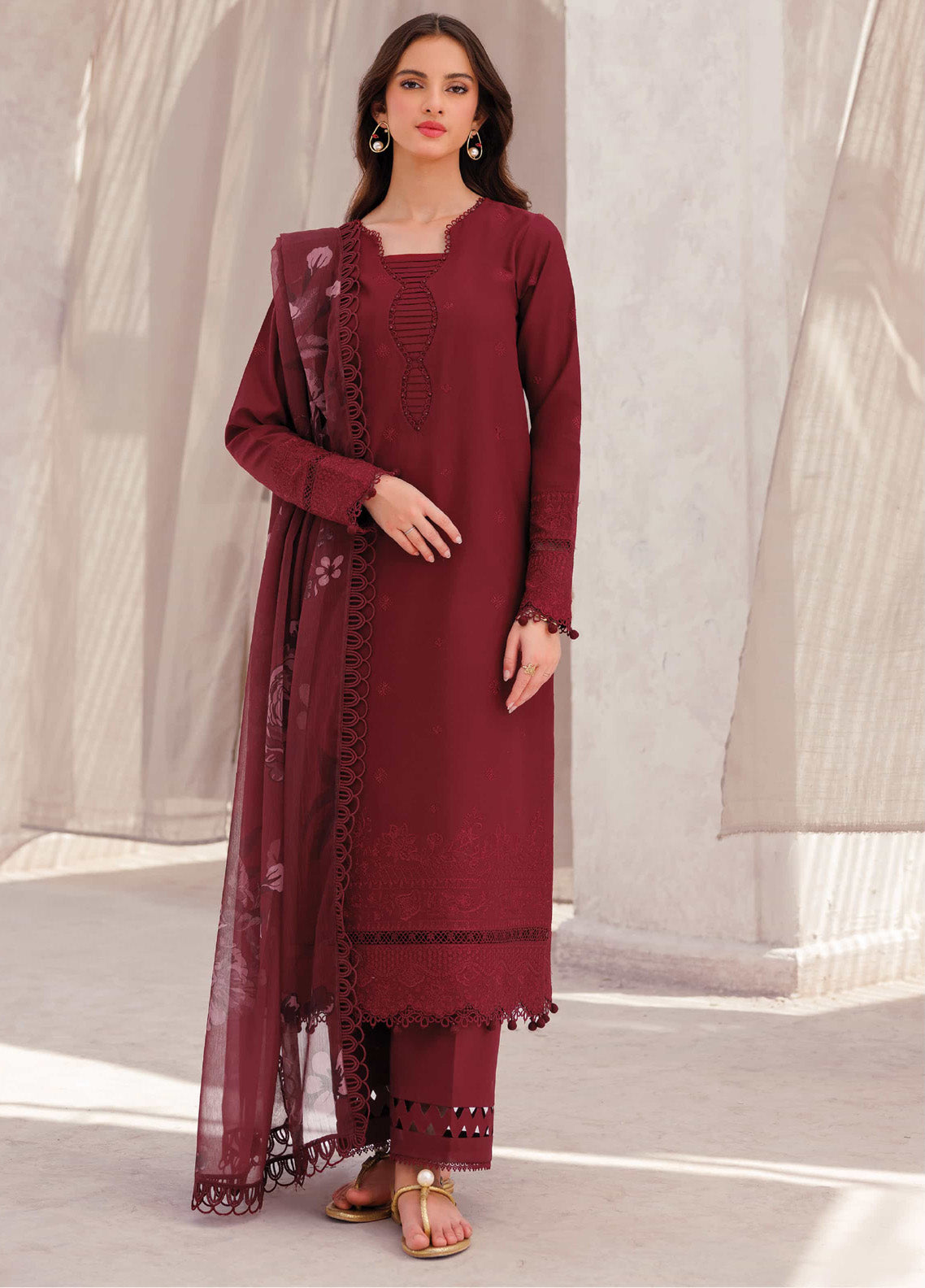 Bahar by Farasha Embroidered Lawn Suits Unstitched 3 Piece - FSH25B 07 REGAL ORCHID Bahar by Farasha Embroidered Lawn Suits Unstitched 3 Piece - FSH25B 07 REGAL ORCHID