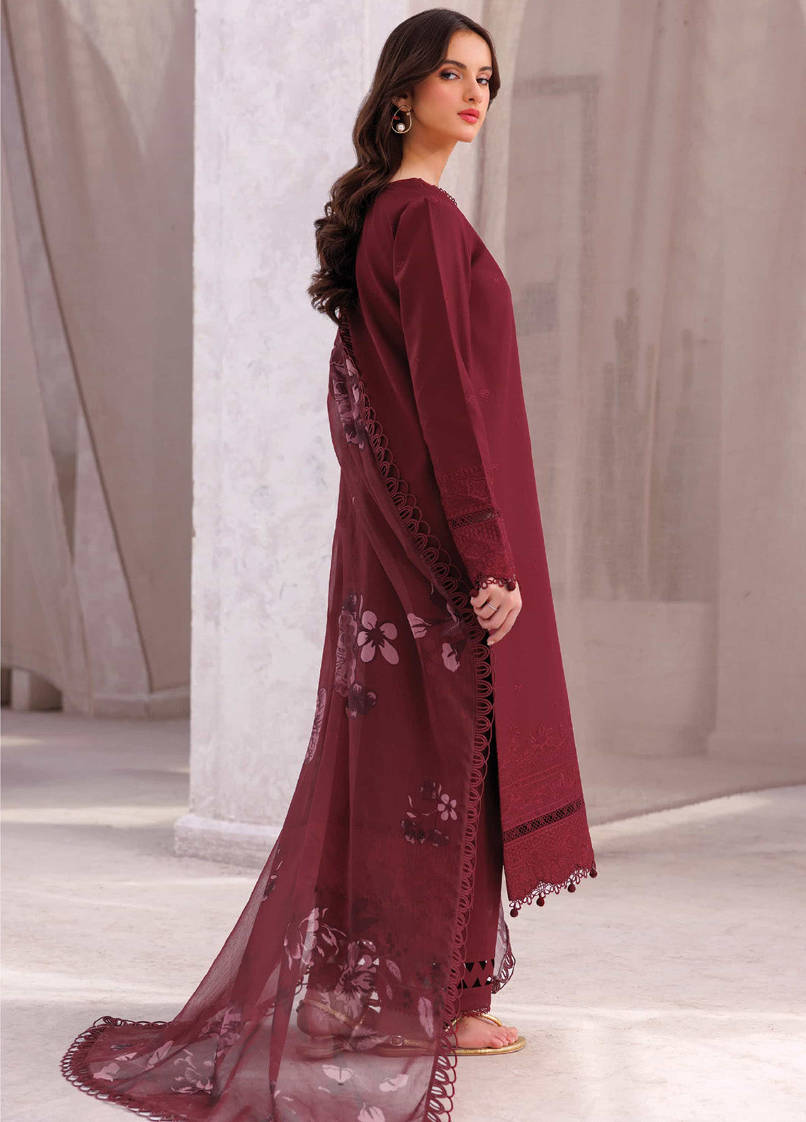 Bahar by Farasha Embroidered Lawn Suits Unstitched 3 Piece - FSH25B 07 REGAL ORCHID Bahar by Farasha Embroidered Lawn Suits Unstitched 3 Piece - FSH25B 07 REGAL ORCHID