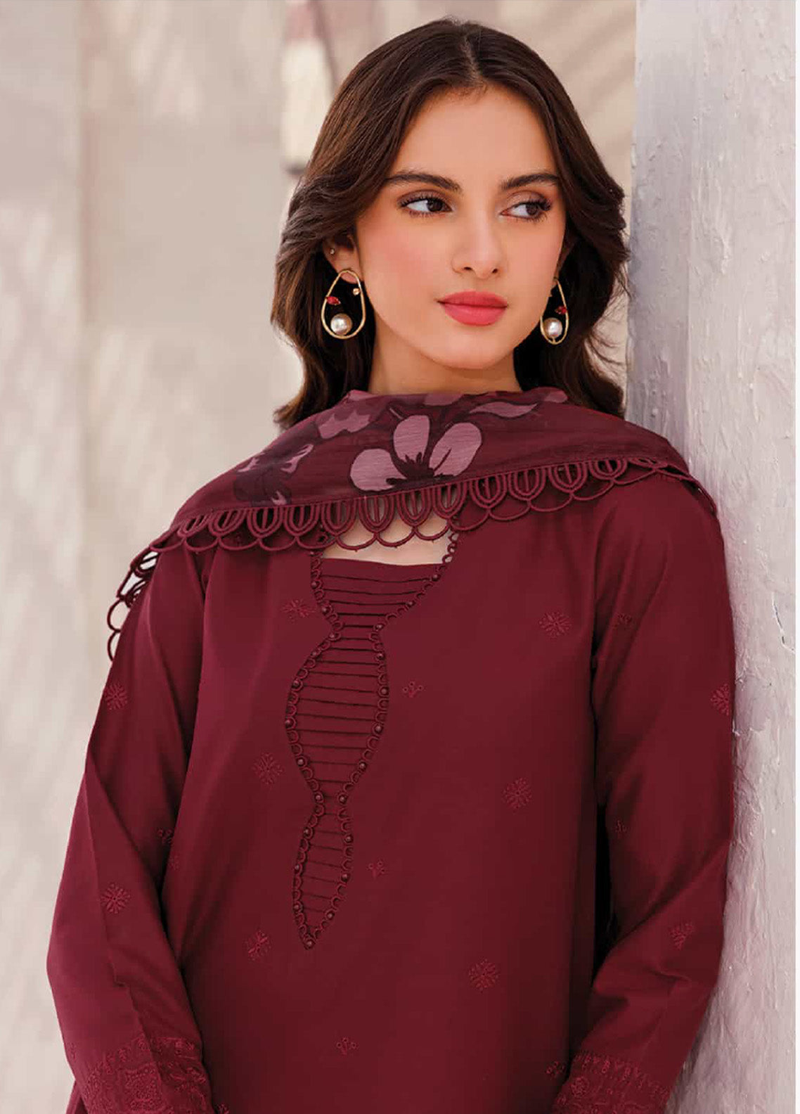 Bahar by Farasha Embroidered Lawn Suits Unstitched 3 Piece - FSH25B 07 REGAL ORCHID Bahar by Farasha Embroidered Lawn Suits Unstitched 3 Piece - FSH25B 07 REGAL ORCHID