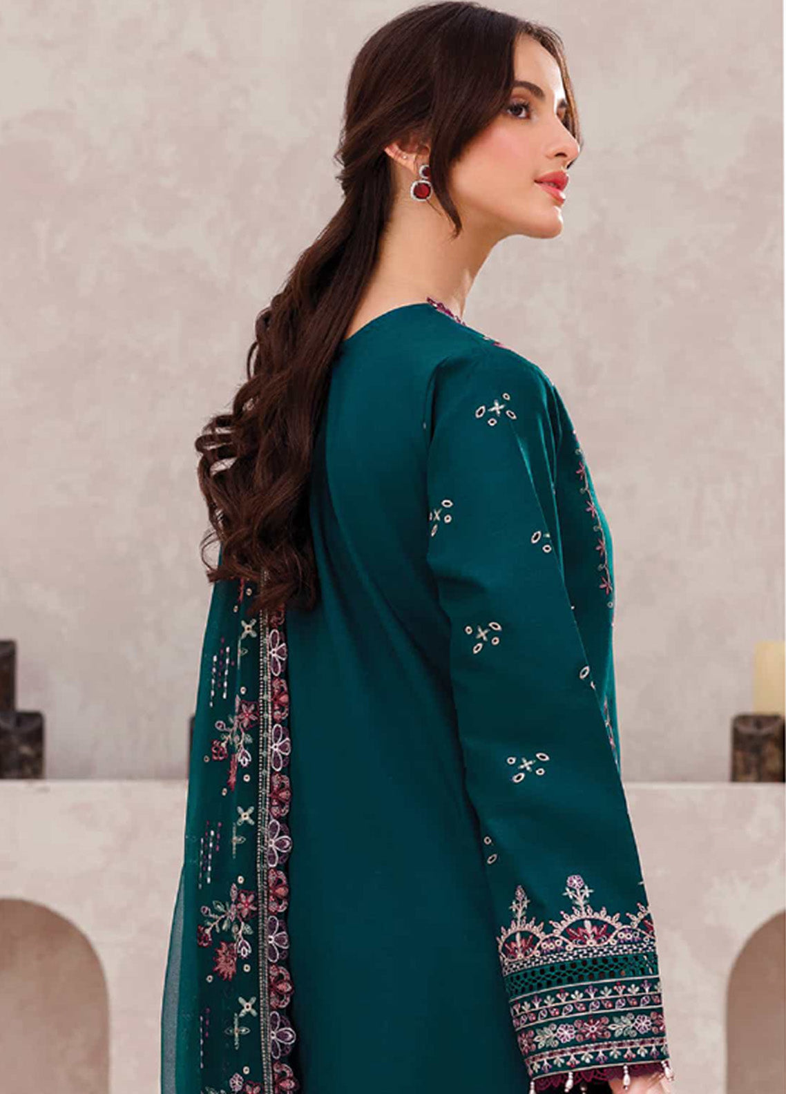 Bahar by Farasha Embroidered Lawn Suits Unstitched 3 Piece - FSH25B 11 JADE BLISS Bahar by Farasha Embroidered Lawn Suits Unstitched 3 Piece - FSH25B 11 JADE BLISS