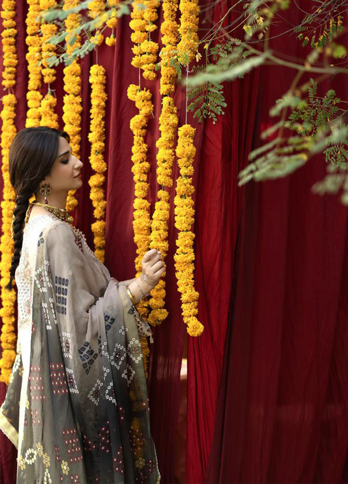 Bandhani By Al Zohaib Chikankari Lawn Suits Unstitched 3 Piece - AZ26BCL BTJ-26-07 Bandhani By Al Zohaib Chikankari Lawn Suits Unstitched 3 Piece - AZ26BCL BTJ-26-07