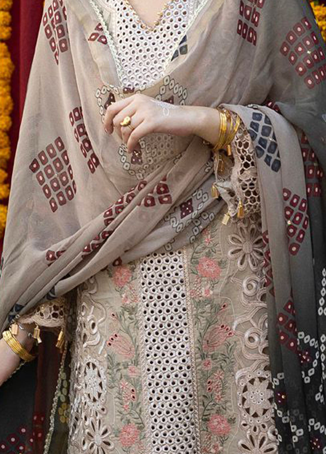 Bandhani By Al Zohaib Chikankari Lawn Suits Unstitched 3 Piece - AZ26BCL BTJ-26-07 Bandhani By Al Zohaib Chikankari Lawn Suits Unstitched 3 Piece - AZ26BCL BTJ-26-07