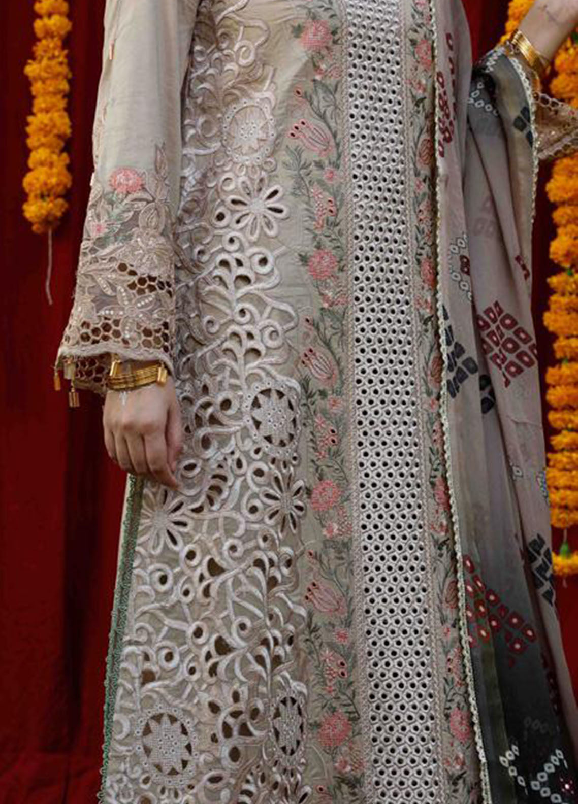 Bandhani By Al Zohaib Chikankari Lawn Suits Unstitched 3 Piece - AZ26BCL BTJ-26-07 Bandhani By Al Zohaib Chikankari Lawn Suits Unstitched 3 Piece - AZ26BCL BTJ-26-07
