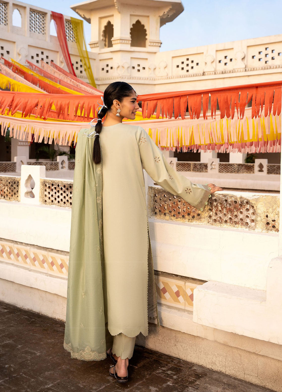 Basant By Florent Embroidered Lawn 3 Piece Unstitched Suit FL26BS FBC-3A Basant By Florent Embroidered Lawn 3 Piece Unstitched Suit FL26BS FBC-3A
