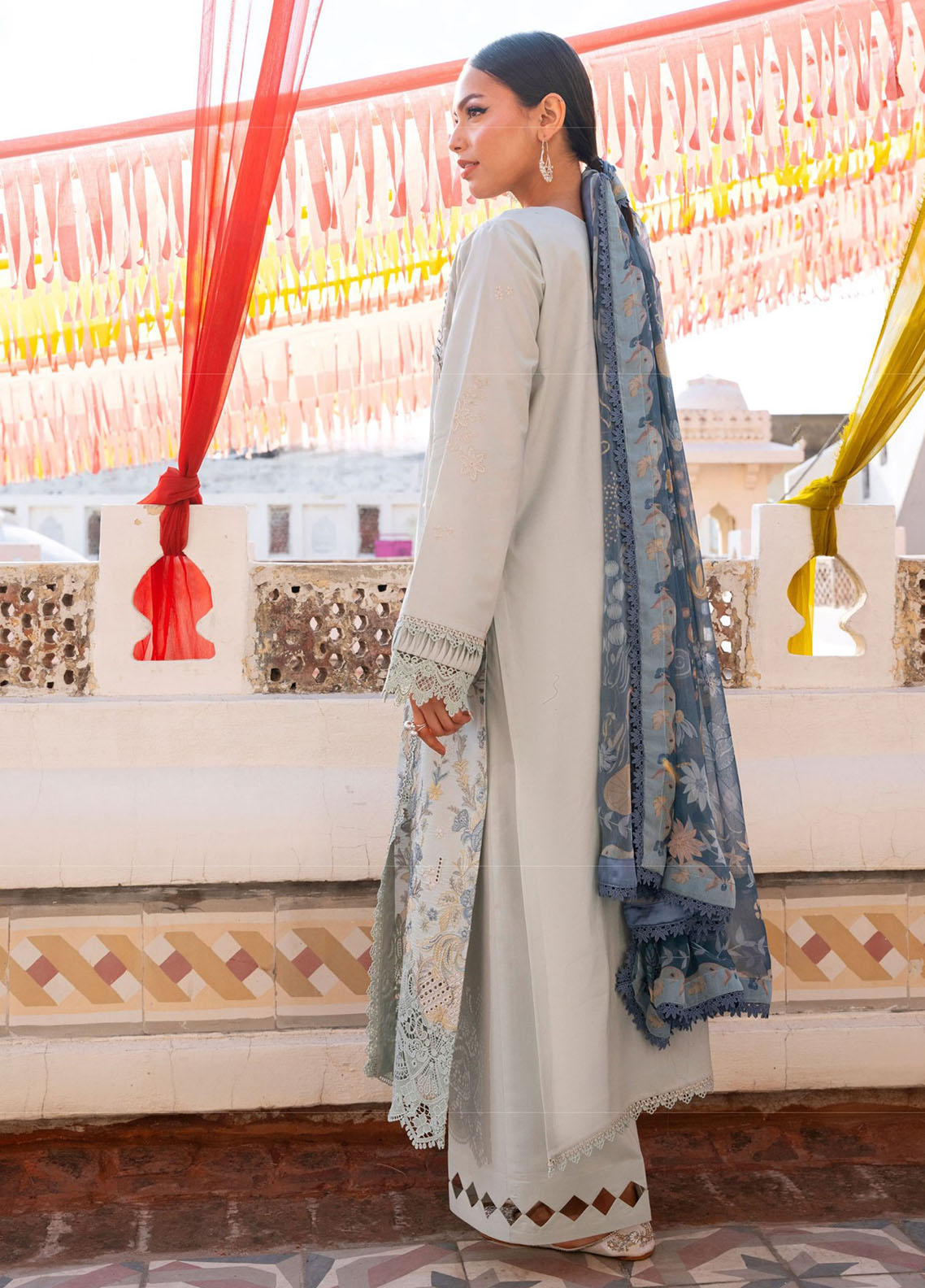 Basant By Florent Embroidered Lawn 3 Piece Unstitched Suit FL26BS FBC-5B Basant By Florent Embroidered Lawn 3 Piece Unstitched Suit FL26BS FBC-5B
