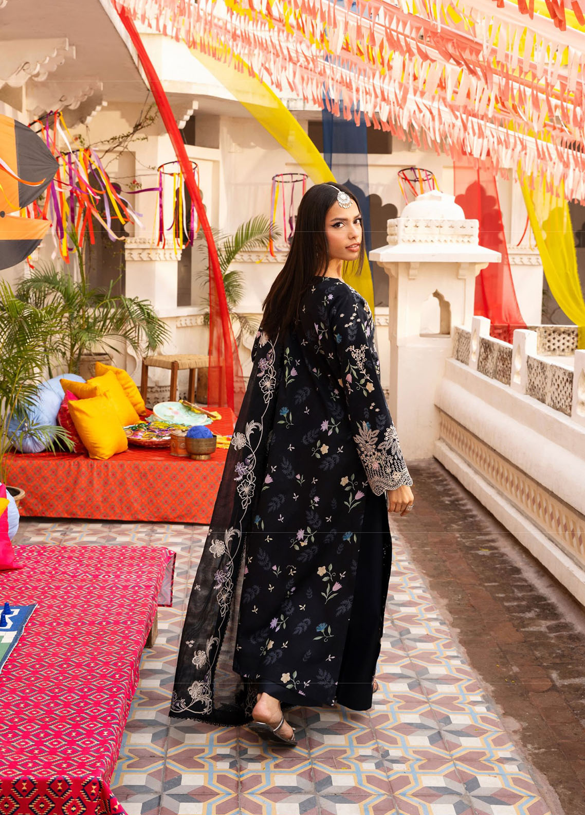 Basant By Florent Embroidered Lawn 3 Piece Unstitched Suit FL26BS FBC-8A Basant By Florent Embroidered Lawn 3 Piece Unstitched Suit FL26BS FBC-8A