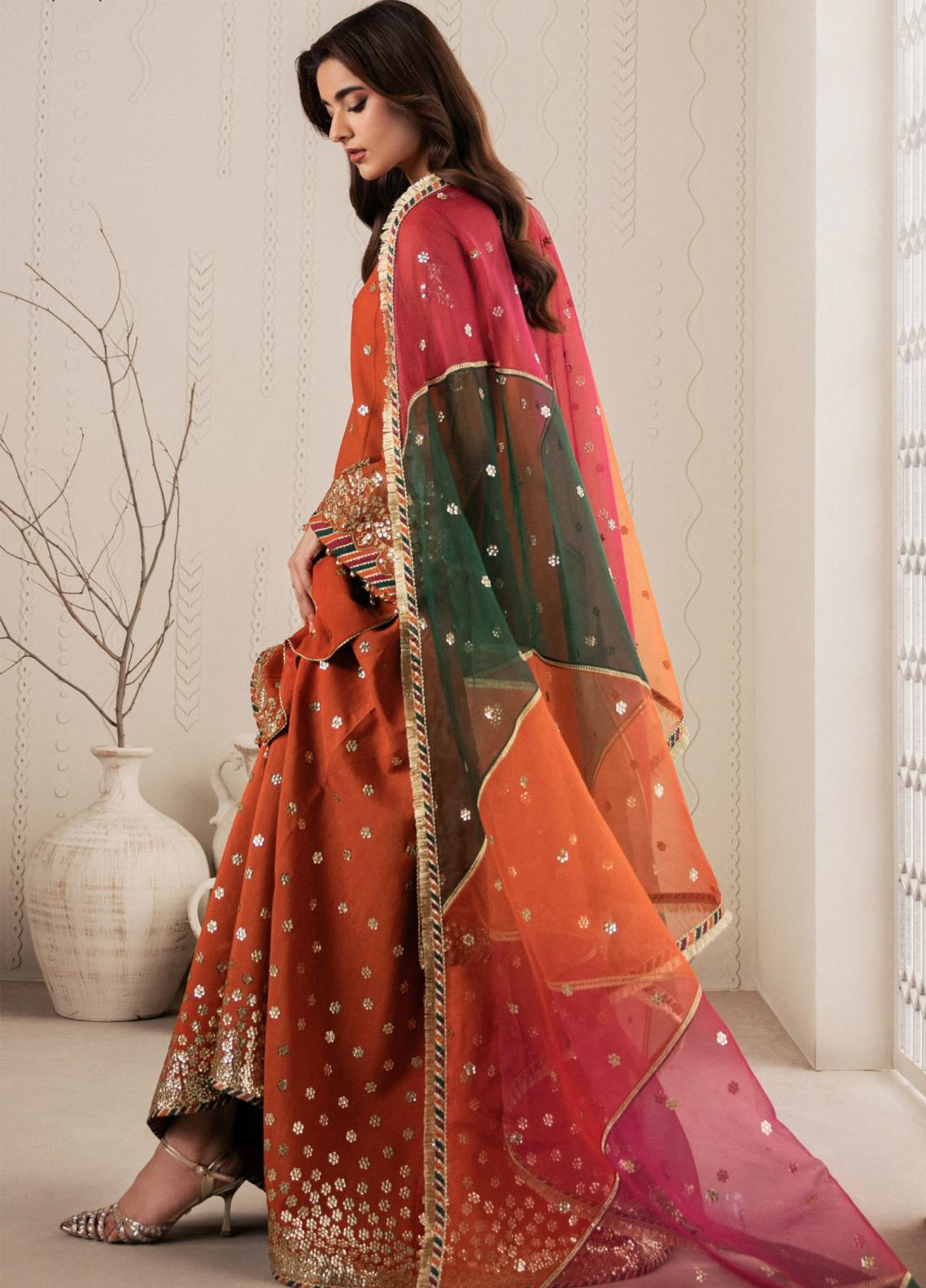 Bayaan By Zarif Embroidered Chiffon 3 Piece Unstitched Suit ZF26BCE D-02 SUNOOR Bayaan By Zarif Embroidered Chiffon 3 Piece Unstitched Suit ZF26BCE D-02 SUNOOR