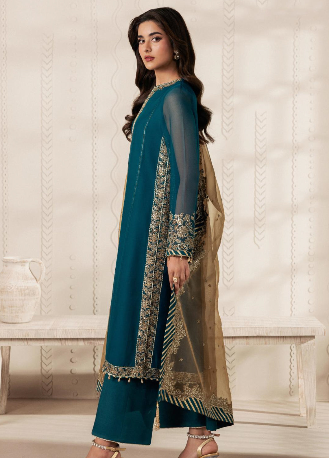 Bayaan By Zarif Embroidered Chiffon 3 Piece Unstitched Suit ZF26BCE D-06 JHEEL Bayaan By Zarif Embroidered Chiffon 3 Piece Unstitched Suit ZF26BCE D-06 JHEEL