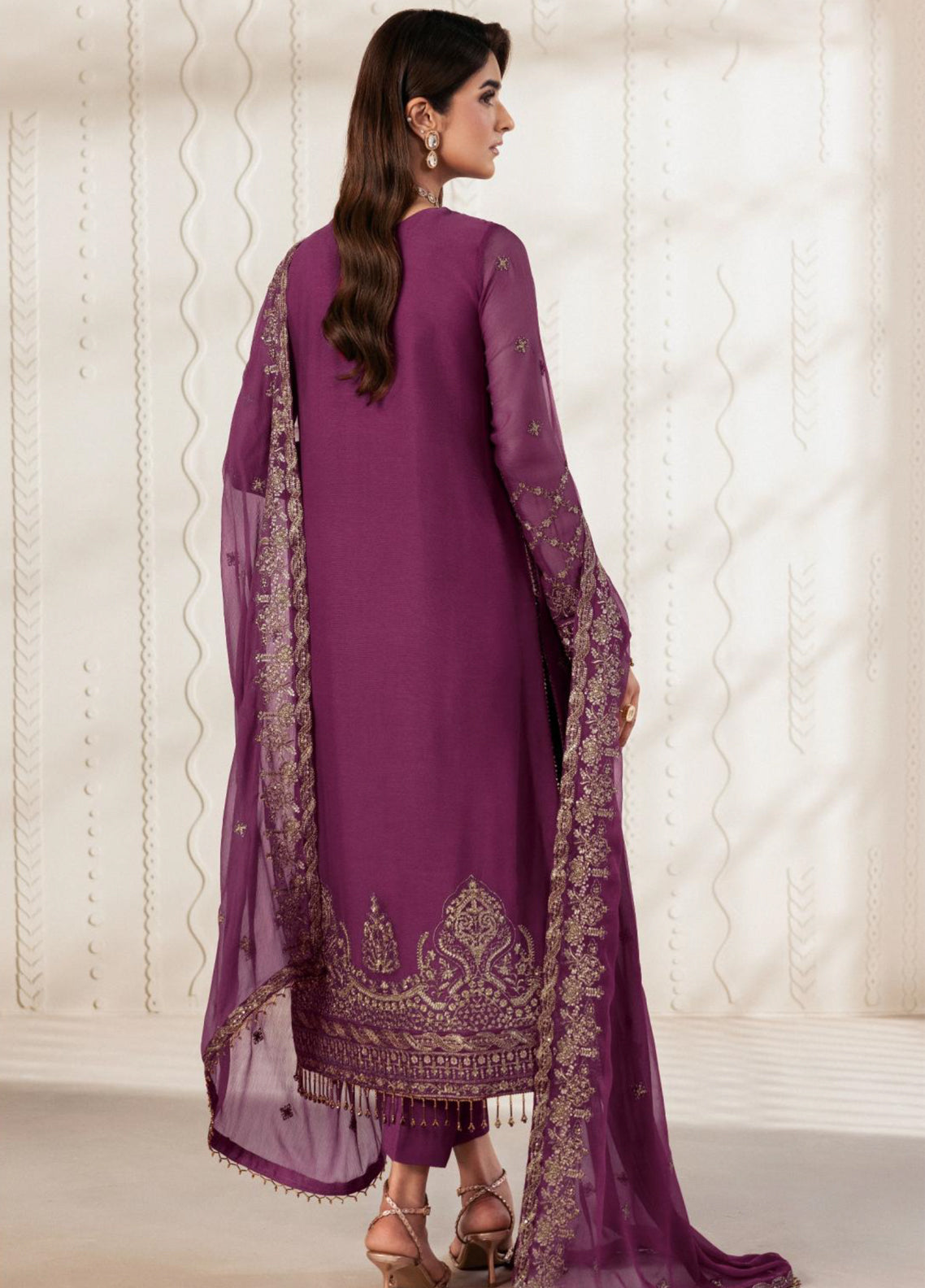 Bayaan By Zarif Embroidered Chiffon 3 Piece Unstitched Suit ZF26BCE D-08 SWABI Bayaan By Zarif Embroidered Chiffon 3 Piece Unstitched Suit ZF26BCE D-08 SWABI