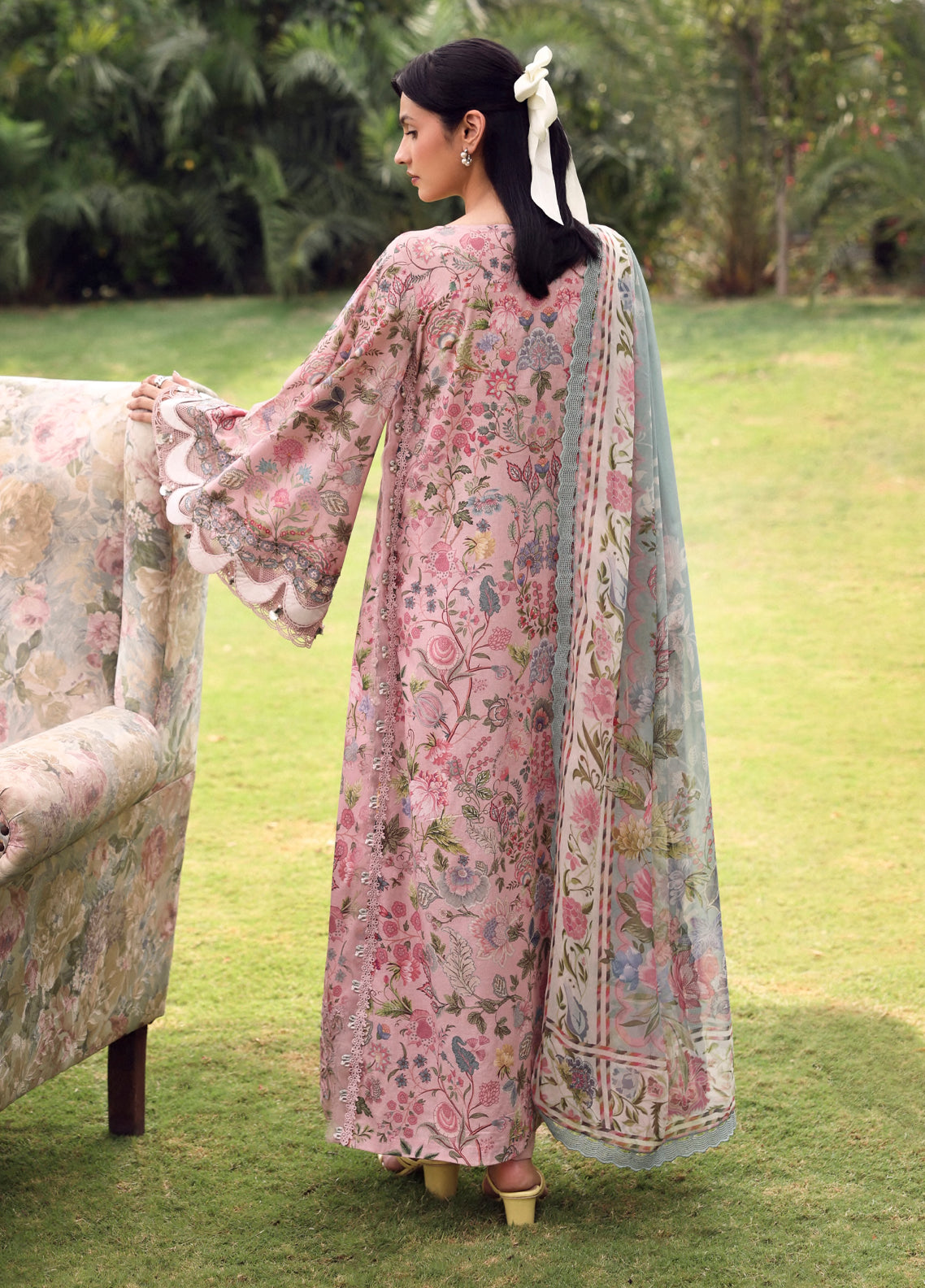 Belladore By Elaf Printed Lawn 3 Piece Unstitched Suit EF26BPC D-EPA-3A CHESSA Belladore By Elaf Printed Lawn 3 Piece Unstitched Suit EF26BPC D-EPA-3A CHESSA