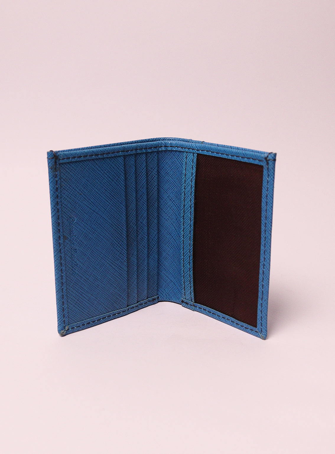 Bi-Fold Card Holder Freedom Verticle Sky Blue - GIL24MCH 03 Bi-Fold Card Holder Freedom Verticle Sky Blue - GIL24MCH 03