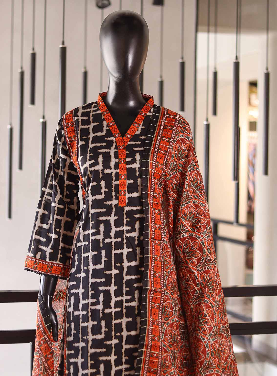 Bin Saeed Digital Printed Lawn Suits Stitched 3 Piece - BS25DPL RF04 Bin Saeed Digital Printed Lawn Suits Stitched 3 Piece - BS25DPL RF04