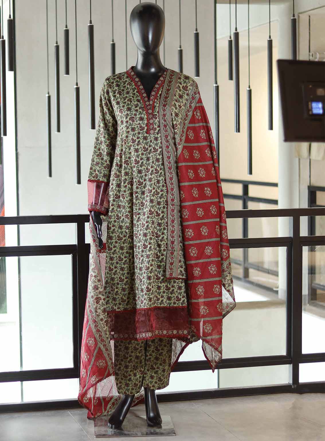 Bin Saeed Digital Printed Lawn Suits Stitched 3 Piece - BS25DPL RF13 Bin Saeed Digital Printed Lawn Suits Stitched 3 Piece - BS25DPL RF13