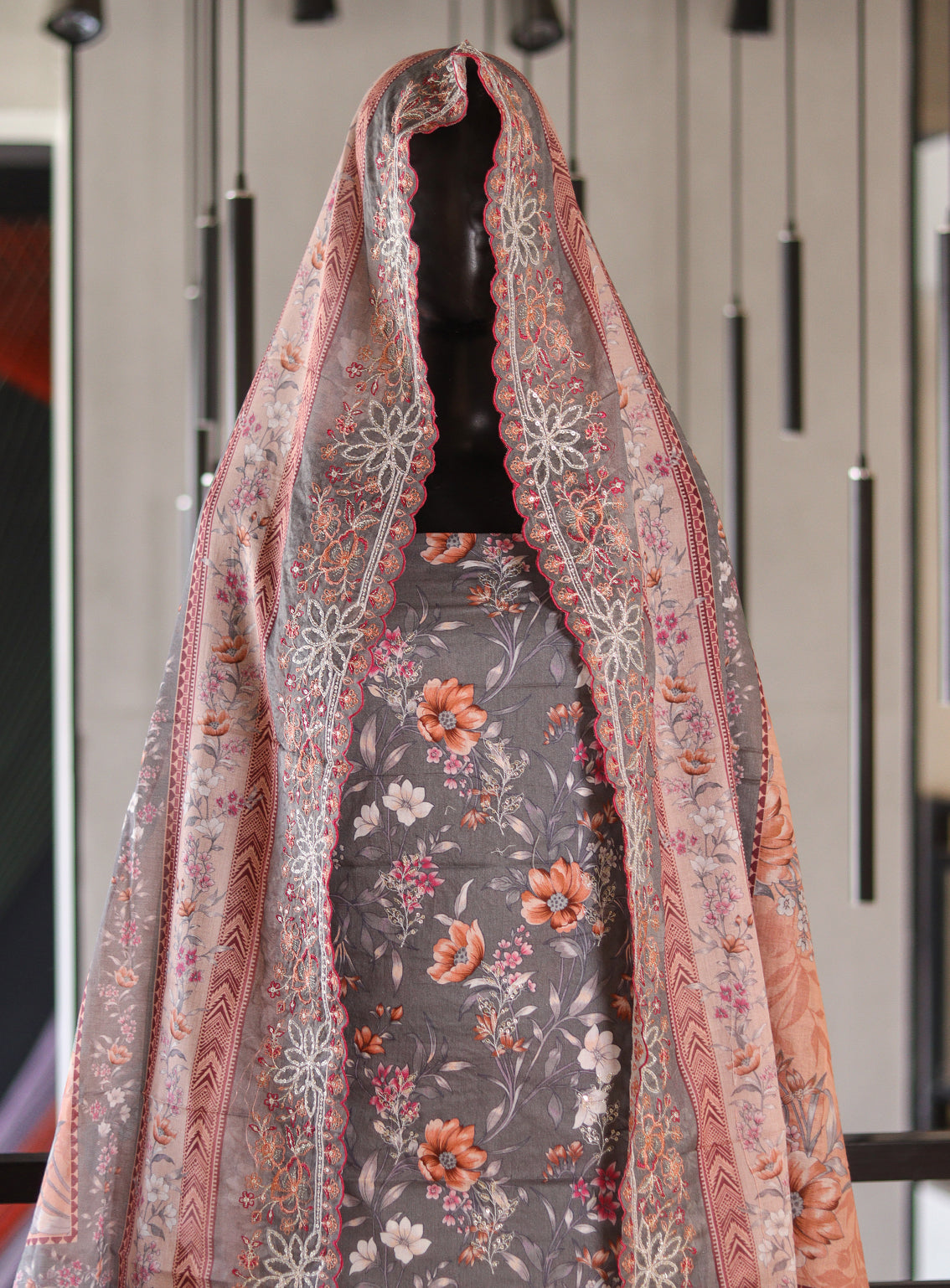 Bin Saeed Embroidered Lawn Suits Unstitched 3 Piece - BS25EC 17 Bin Saeed Embroidered Lawn Suits Unstitched 3 Piece - BS25EC 17