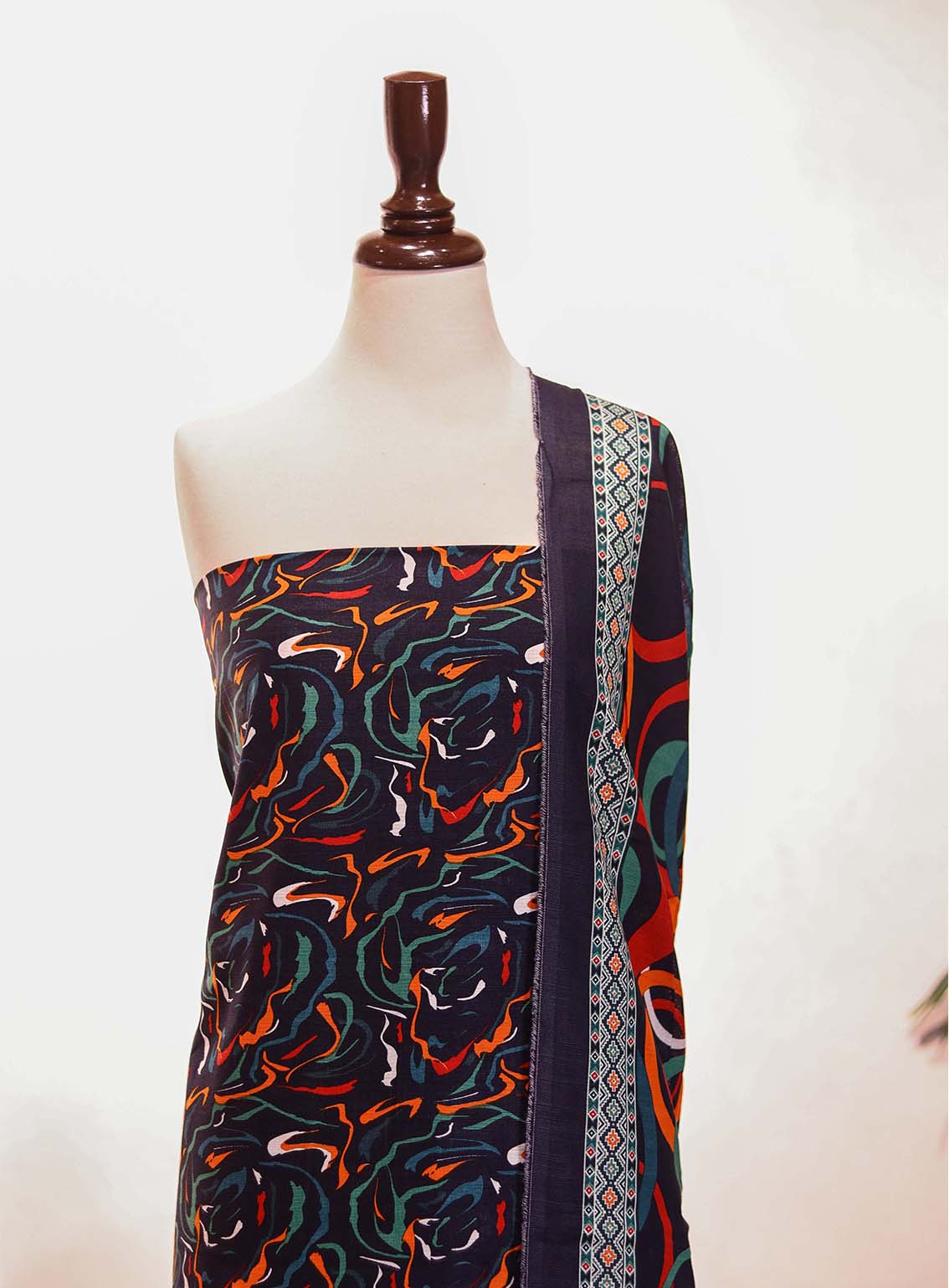 Bin Saeed Printed Khaddar Suits Unstitched 3 Piece - BS25K ALL07 Bin Saeed Printed Khaddar Suits Unstitched 3 Piece - BS25K ALL07