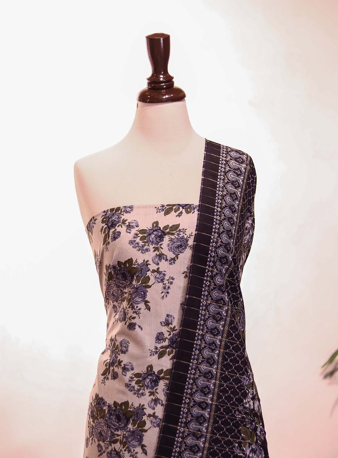 Bin Saeed Printed Khaddar Suits Unstitched 3 Piece - BS25K ALL08 Bin Saeed Printed Khaddar Suits Unstitched 3 Piece - BS25K ALL08