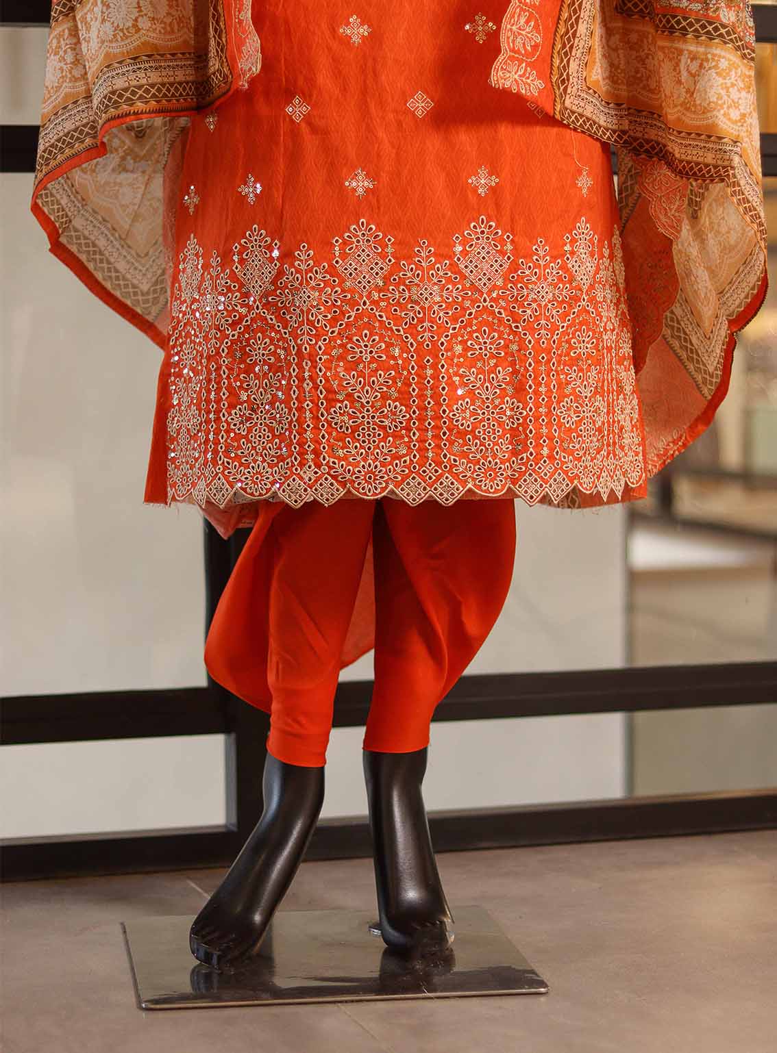 Bin Saeed Embroidered Lawn Suits Unstitched 3 Piece - BS25EC 192 Bin Saeed Embroidered Lawn Suits Unstitched 3 Piece - BS25EC 192