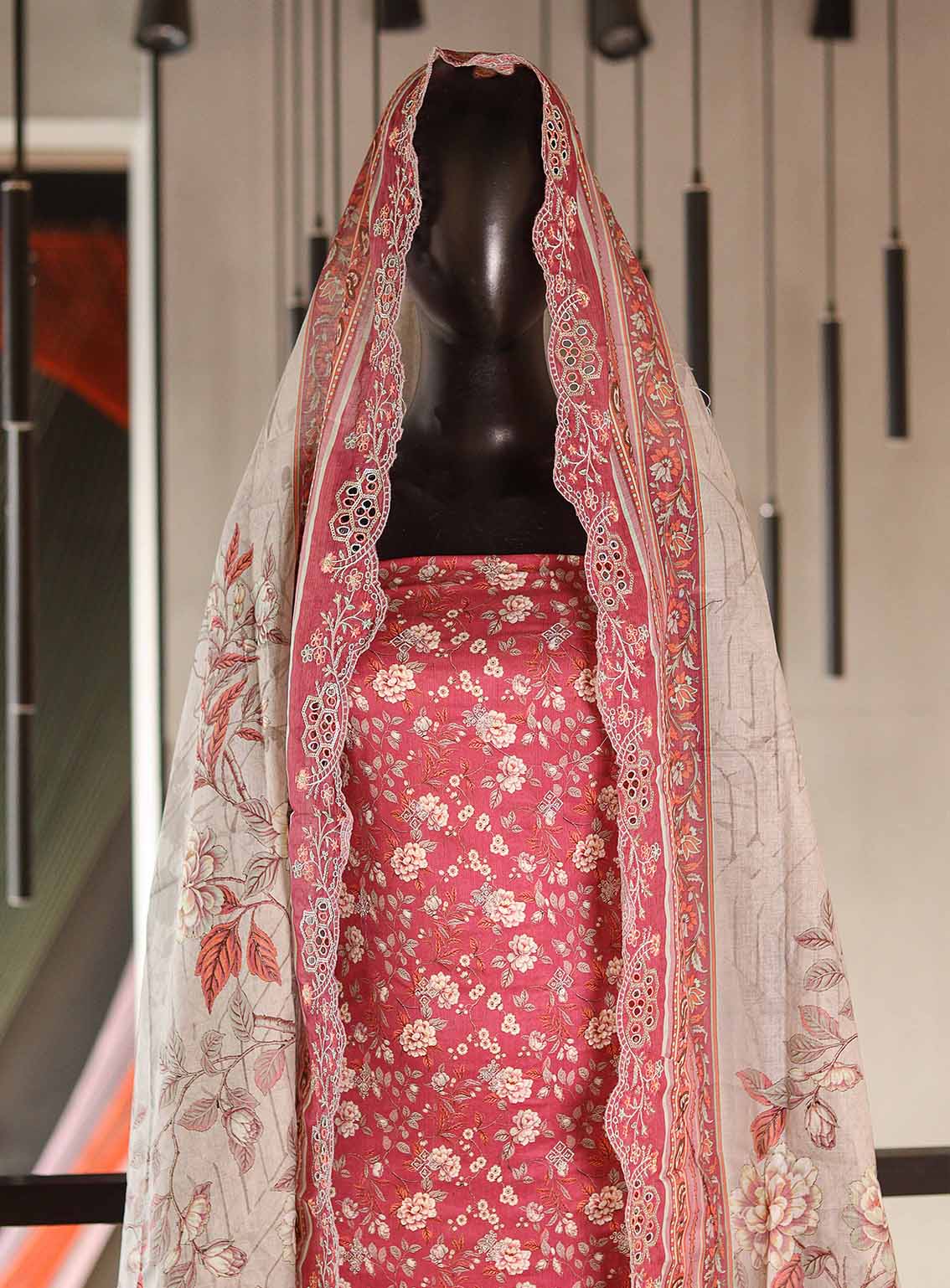 Bin Saeed Embroidered Lawn Suits Unstitched 3 Piece - BS25EC 194 Bin Saeed Embroidered Lawn Suits Unstitched 3 Piece - BS25EC 194