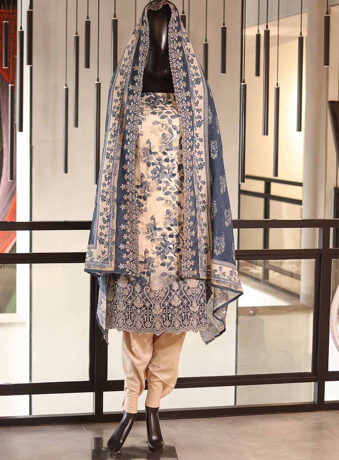 Bin Saeed Embroidered Lawn Suits Unstitched 3 Piece - BS25EC 19 Bin Saeed Embroidered Lawn Suits Unstitched 3 Piece - BS25EC 19