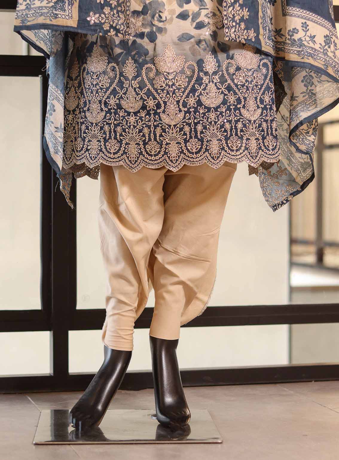 Bin Saeed Embroidered Lawn Suits Unstitched 3 Piece - BS25EC 19 Bin Saeed Embroidered Lawn Suits Unstitched 3 Piece - BS25EC 19