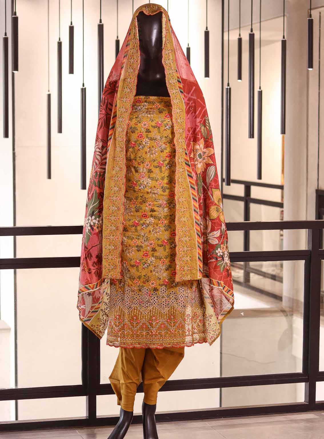 Bin Saeed Embroidered Lawn Suits Unstitched 3 Piece - BS25EC 23 Bin Saeed Embroidered Lawn Suits Unstitched 3 Piece - BS25EC 23