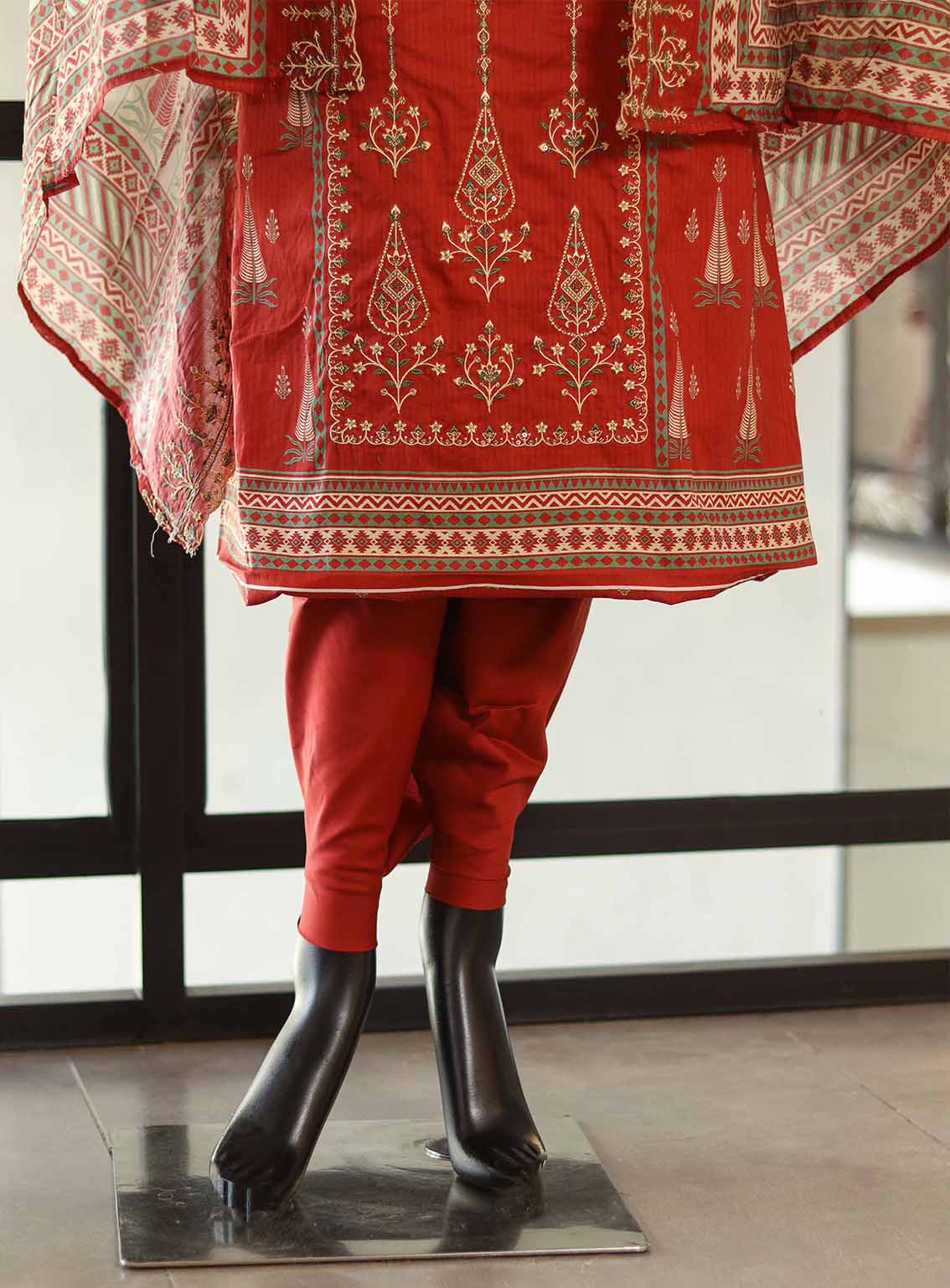 Bin Saeed Embroidered Cotton Suits Unstitched 3 Piece - BS25EC 29 Bin Saeed Embroidered Cotton Suits Unstitched 3 Piece - BS25EC 29