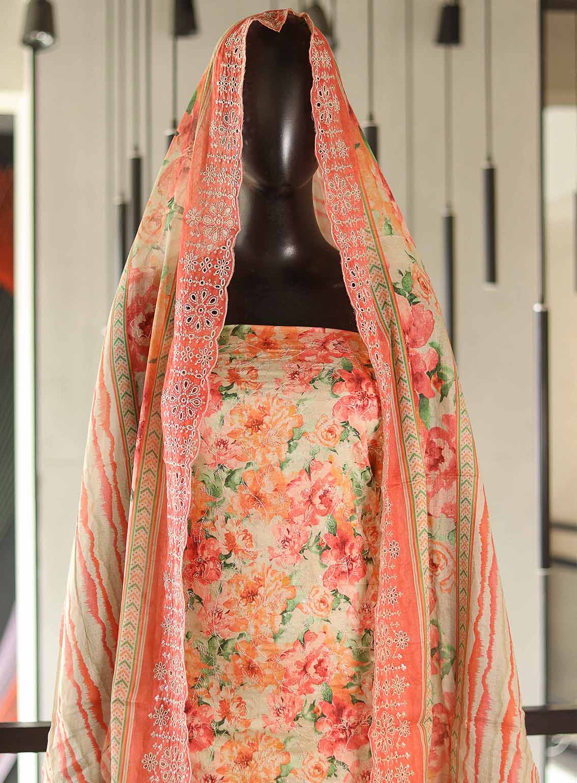 Bin Saeed Embroidered Lawn Suits Unstitched 3 Piece - BS25EC 46 Bin Saeed Embroidered Lawn Suits Unstitched 3 Piece - BS25EC 46