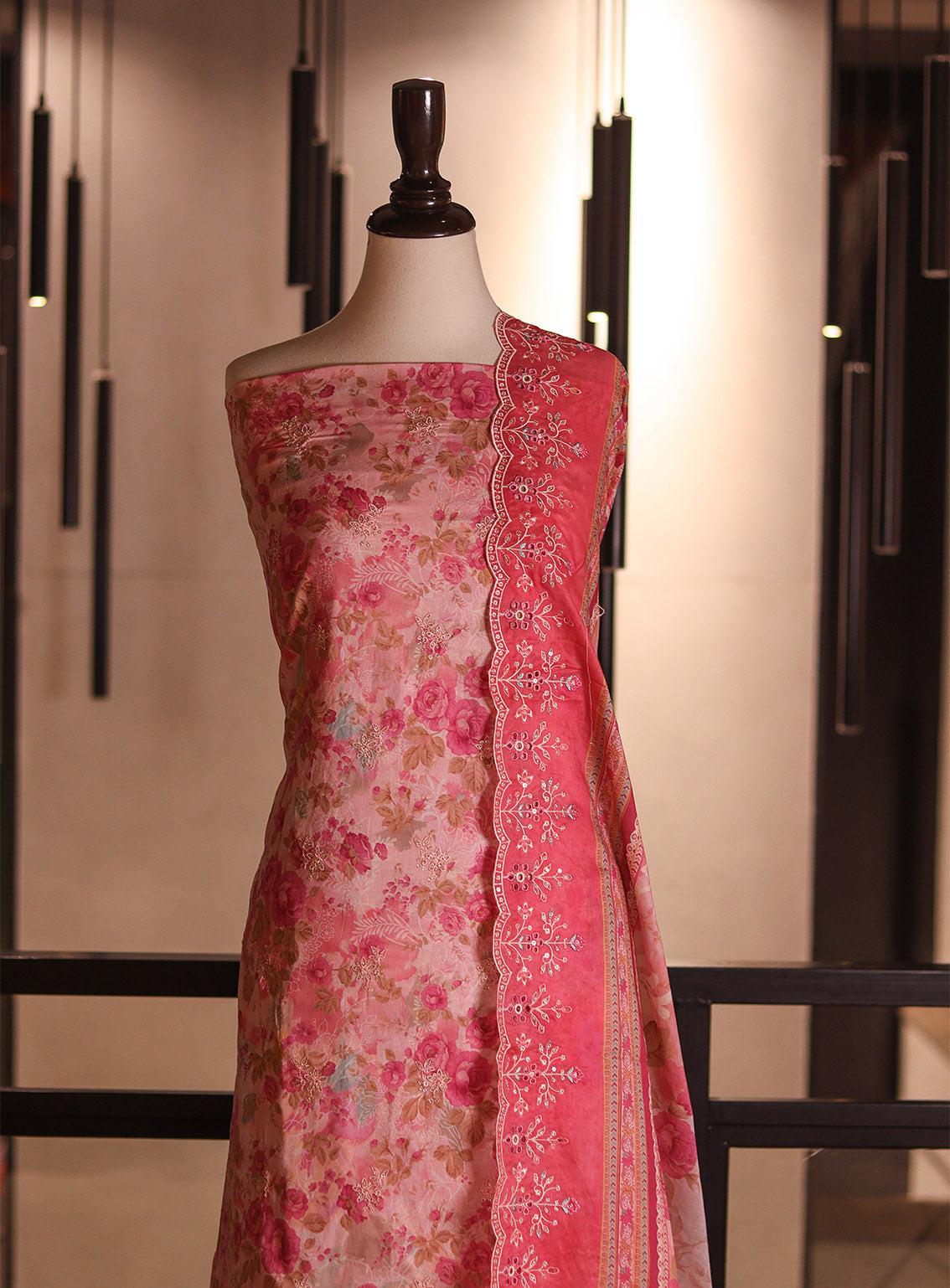 Bin Saeed Digital Embroidered Lawn 3 Piece Unstitched Suits BS26DEL D-980 Bin Saeed Digital Embroidered Lawn 3 Piece Unstitched Suits BS26DEL D-980