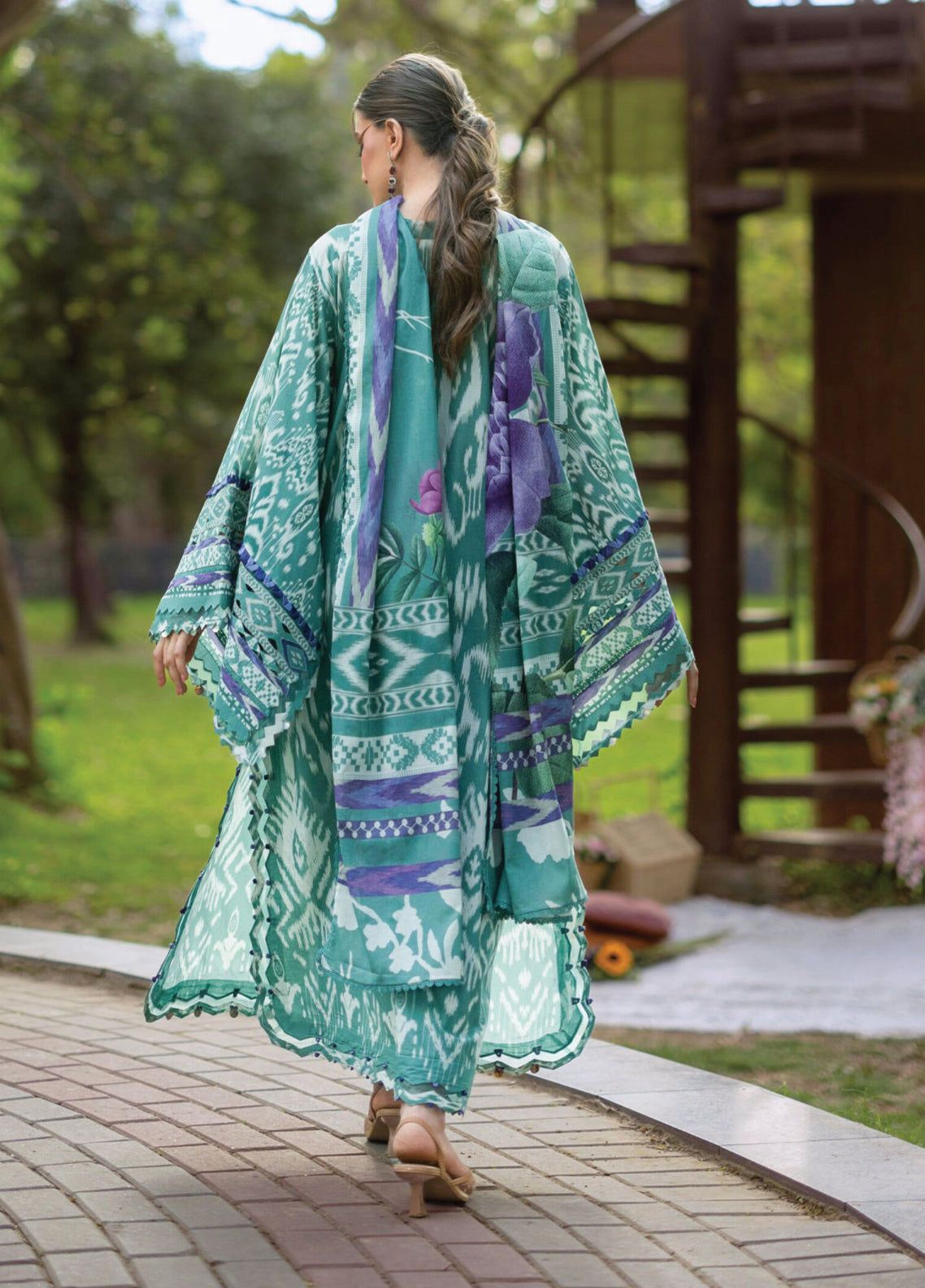 Bridgerton By Elaf Premium Printed Lawn 3 Piece Unstitched Suit EF26BP D-EPB-1A NIA MARE Bridgerton By Elaf Premium Printed Lawn 3 Piece Unstitched Suit EF26BP D-EPB-1A NIA MARE