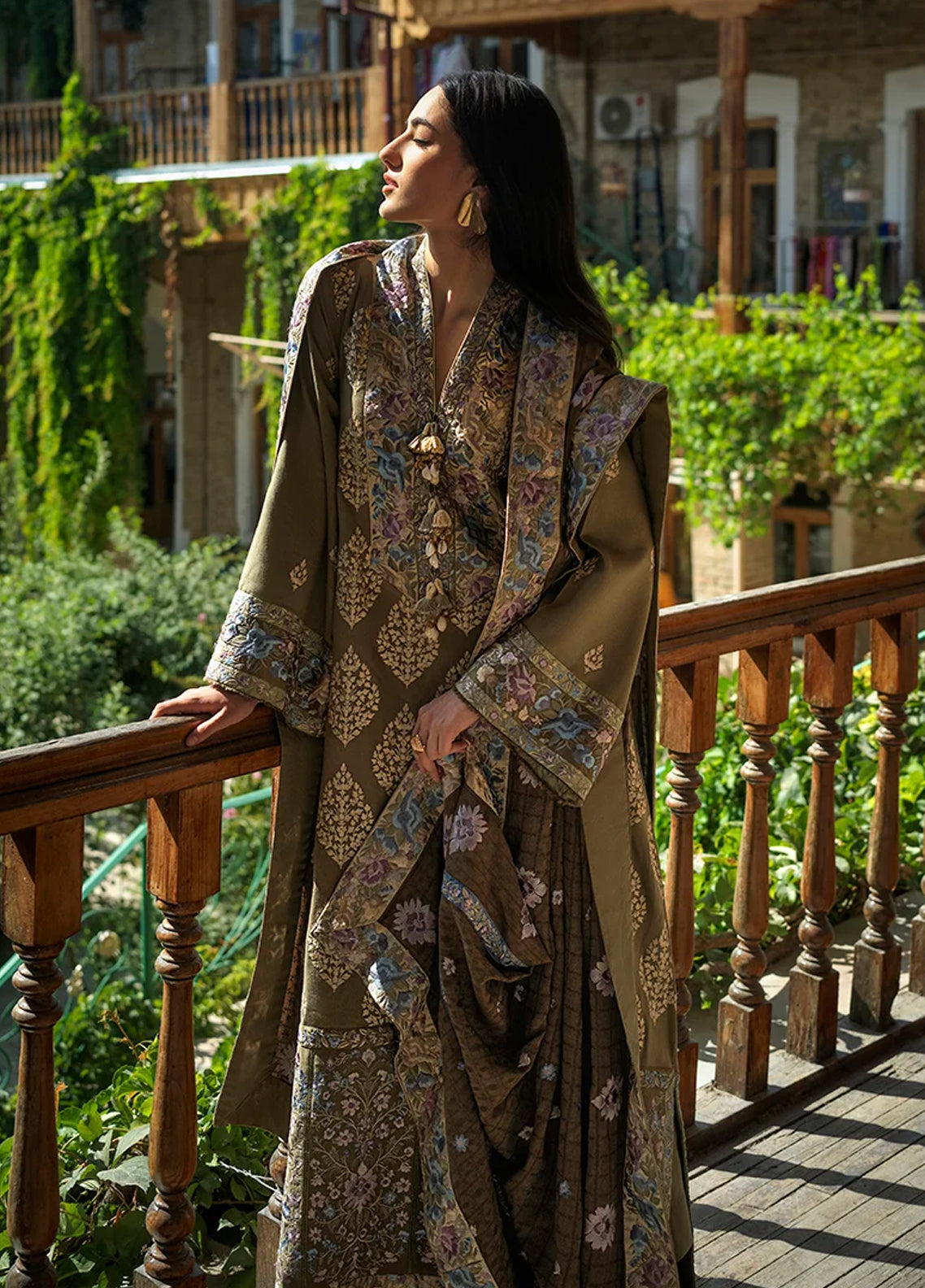 Broadway By Mushq Embroidered Herringbone 3 Piece Unstitched Suit MQ26BER D-112 SILK ROAD Broadway By Mushq Embroidered Herringbone 3 Piece Unstitched Suit MQ26BER D-112 SILK ROAD