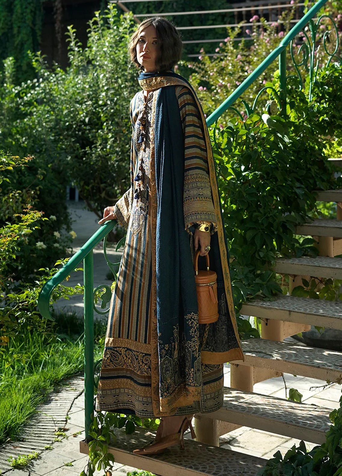 Broadway By Mushq Embroidered Jacquard Viscose 3 Piece Unstitched Suit MQ26BER D-103 GILDED ARCH Broadway By Mushq Embroidered Jacquard Viscose 3 Piece Unstitched Suit MQ26BER D-103 GILDED ARCH