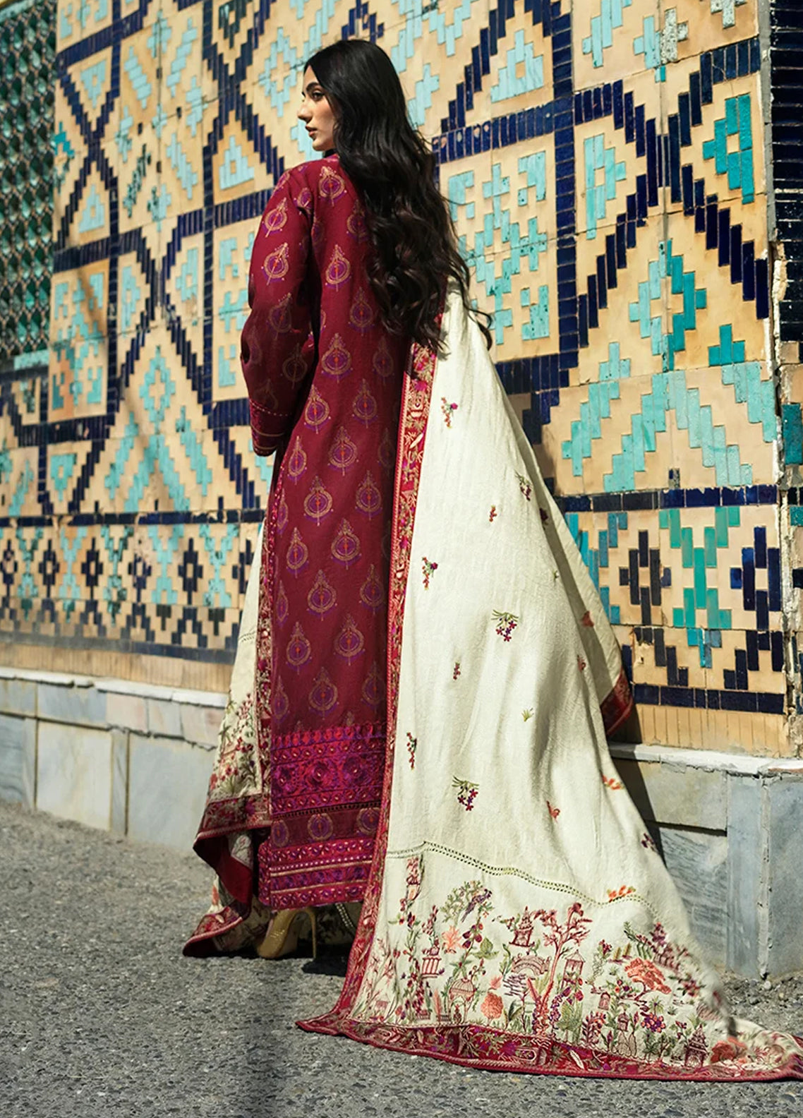 Broadway By Mushq Embroidered Jacquard Viscose 3 Piece Unstitched Suit MQ26BER D-105 CELESTIAL QUEEN Broadway By Mushq Embroidered Jacquard Viscose 3 Piece Unstitched Suit MQ26BER D-105 CELESTIAL QUEEN