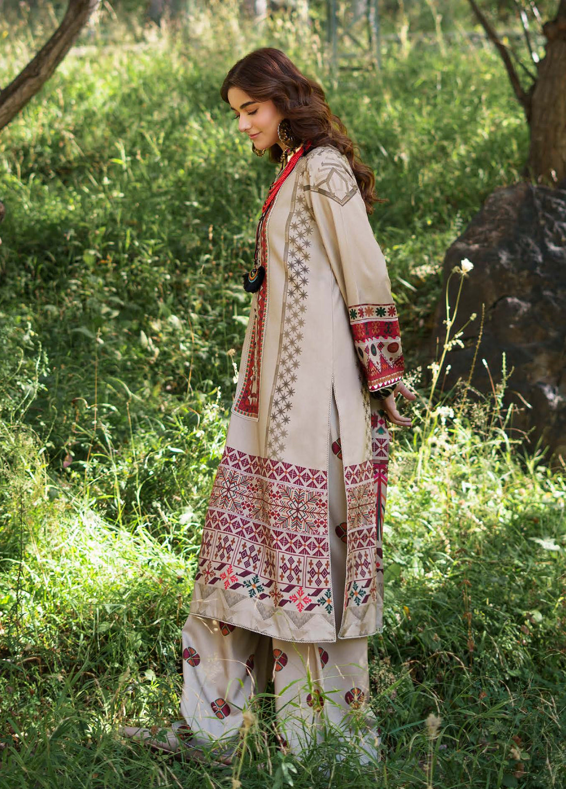 C-Prints By Charizma Printed Linen 3 Piece Unstitched Suit CH26CPL D-CPW6-01 C-Prints By Charizma Printed Linen 3 Piece Unstitched Suit CH26CPL D-CPW6-01