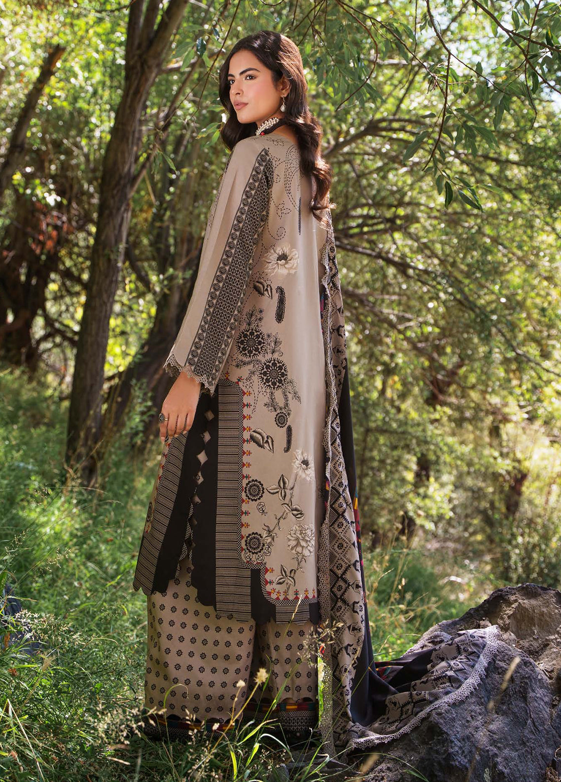 C-Prints By Charizma Printed Linen 3 Piece Unstitched Suit CH26CPL D-CPW6-03 C-Prints By Charizma Printed Linen 3 Piece Unstitched Suit CH26CPL D-CPW6-03