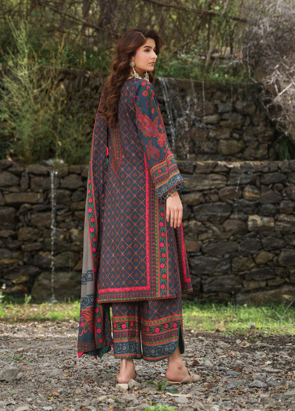 C-Prints By Charizma Printed Linen 3 Piece Unstitched Suit CH26CPL D-CPW6-06 C-Prints By Charizma Printed Linen 3 Piece Unstitched Suit CH26CPL D-CPW6-06