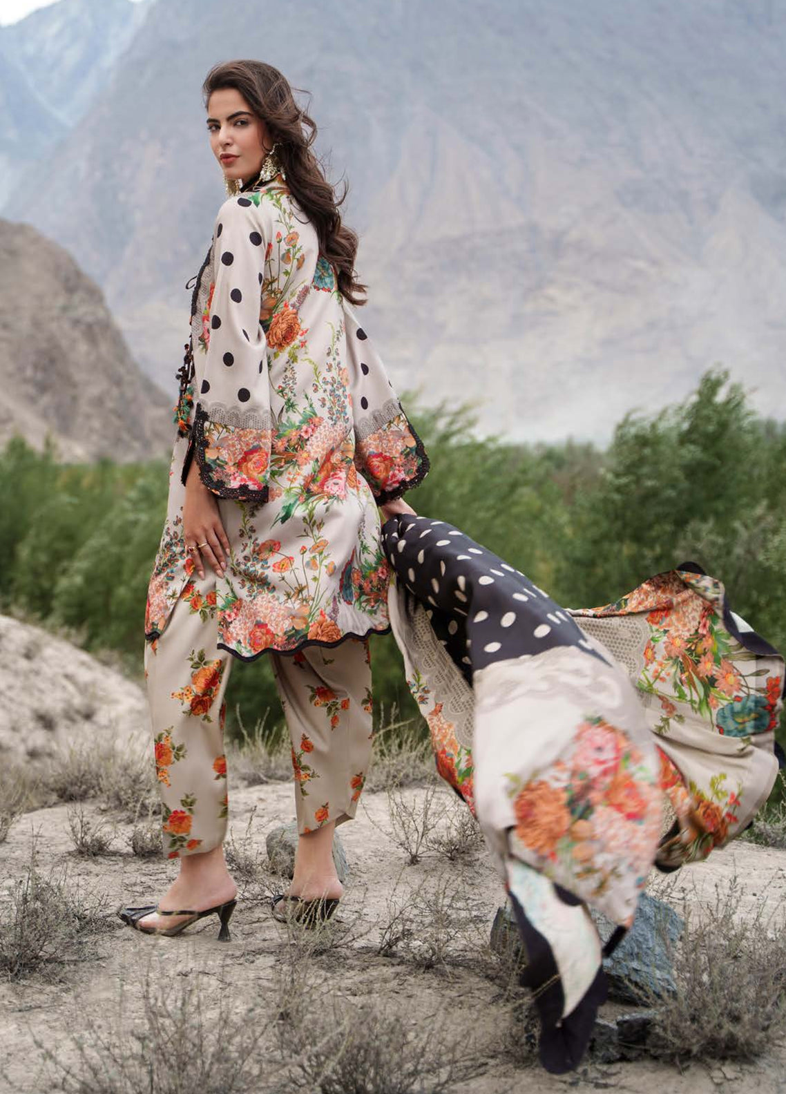 C-Prints By Charizma Printed Linen 3 Piece Unstitched Suit CH26CPL D-CPW6-07 C-Prints By Charizma Printed Linen 3 Piece Unstitched Suit CH26CPL D-CPW6-07