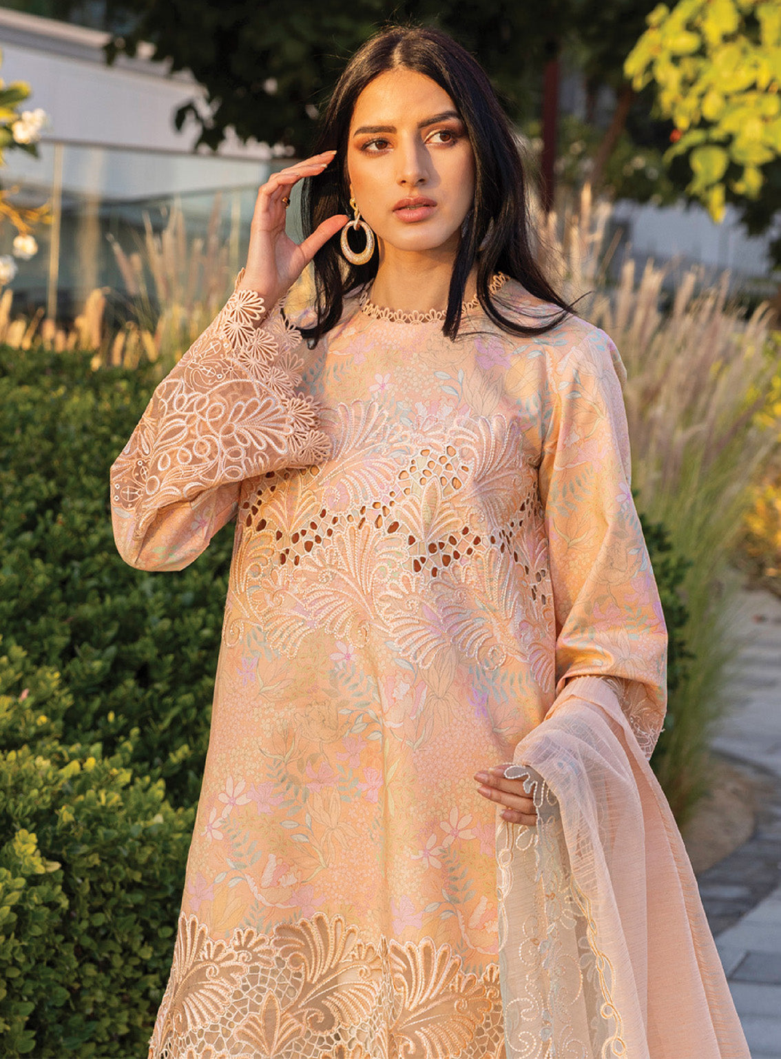 Carnation by Rang Rasiya Embroidered Lawn Suits Unstitched 3 Piece - RR25CL 04 ZINNIA Carnation by Rang Rasiya Embroidered Lawn Suits Unstitched 3 Piece - RR25CL 04 ZINNIA