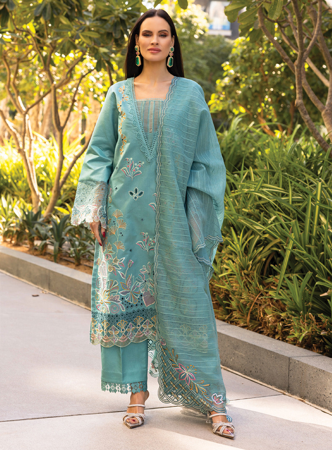 Carnation by Rang Rasiya Embroidered Lawn Suits Unstitched 3 Piece - RR25CL 14 ARIANA Carnation by Rang Rasiya Embroidered Lawn Suits Unstitched 3 Piece - RR25CL 14 ARIANA