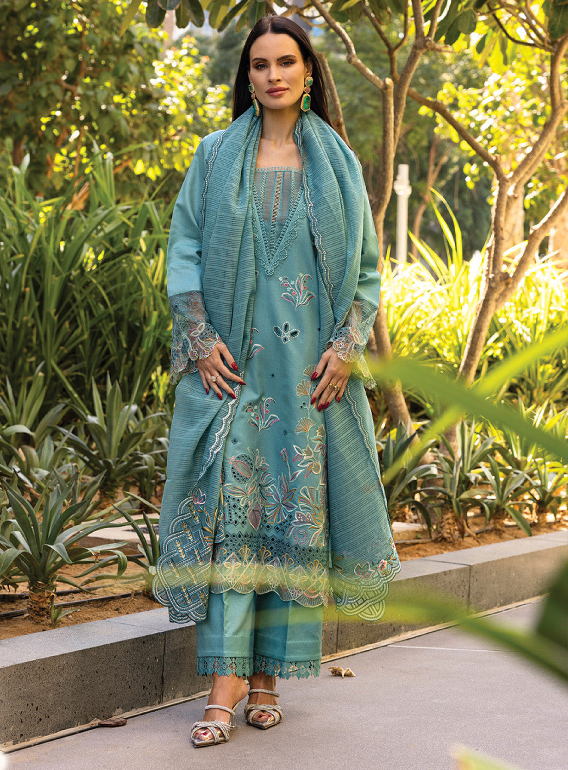 Carnation by Rang Rasiya Embroidered Lawn Suits Unstitched 3 Piece - RR25CL 14 ARIANA Carnation by Rang Rasiya Embroidered Lawn Suits Unstitched 3 Piece - RR25CL 14 ARIANA