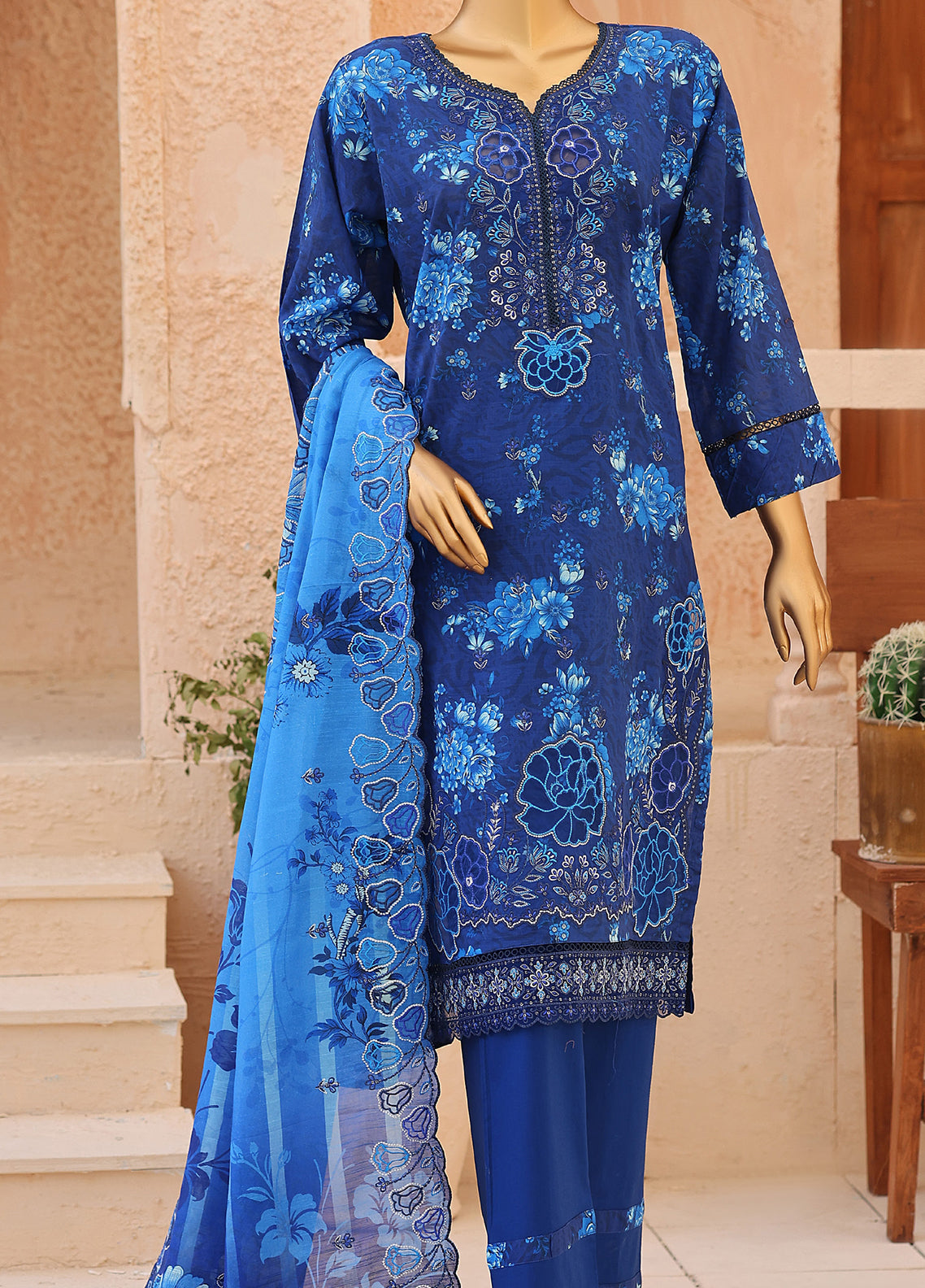 Casca By Schick Embroidered Lawn 3 Piece Unstitched Suit SDH26C D-01 Casca By Schick Embroidered Lawn 3 Piece Unstitched Suit SDH26C D-01
