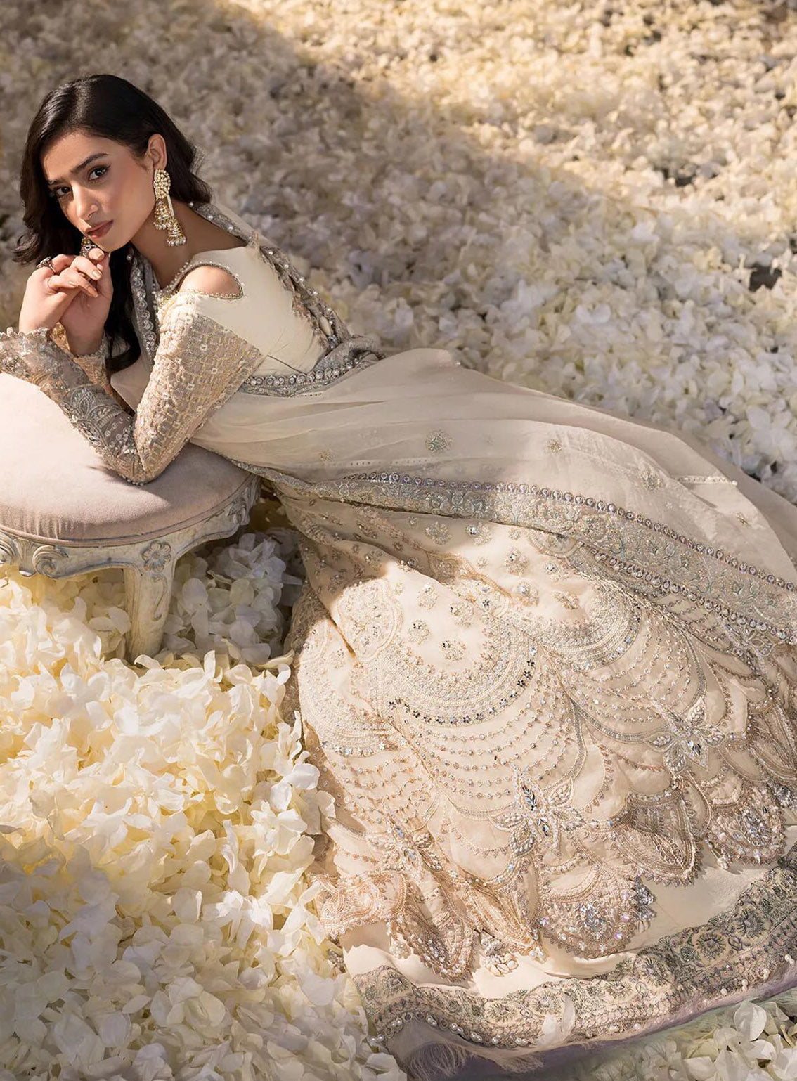 Celebrations by Elaf Embroidered Organza Suits Unstitched 4 Piece - EF24CF EFH-05 PARIZAAD Celebrations by Elaf Embroidered Organza Suits Unstitched 4 Piece - EF24CF EFH-05 PARIZAAD