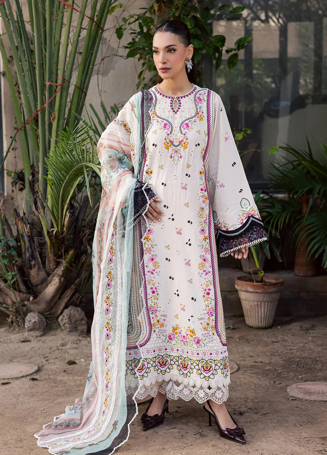 Celia By Zarposh Luxury Embroidered Lawn 3 Piece Unstitched Suit ZP26CLL D-ZARMIN Celia By Zarposh Luxury Embroidered Lawn 3 Piece Unstitched Suit ZP26CLL D-ZARMIN