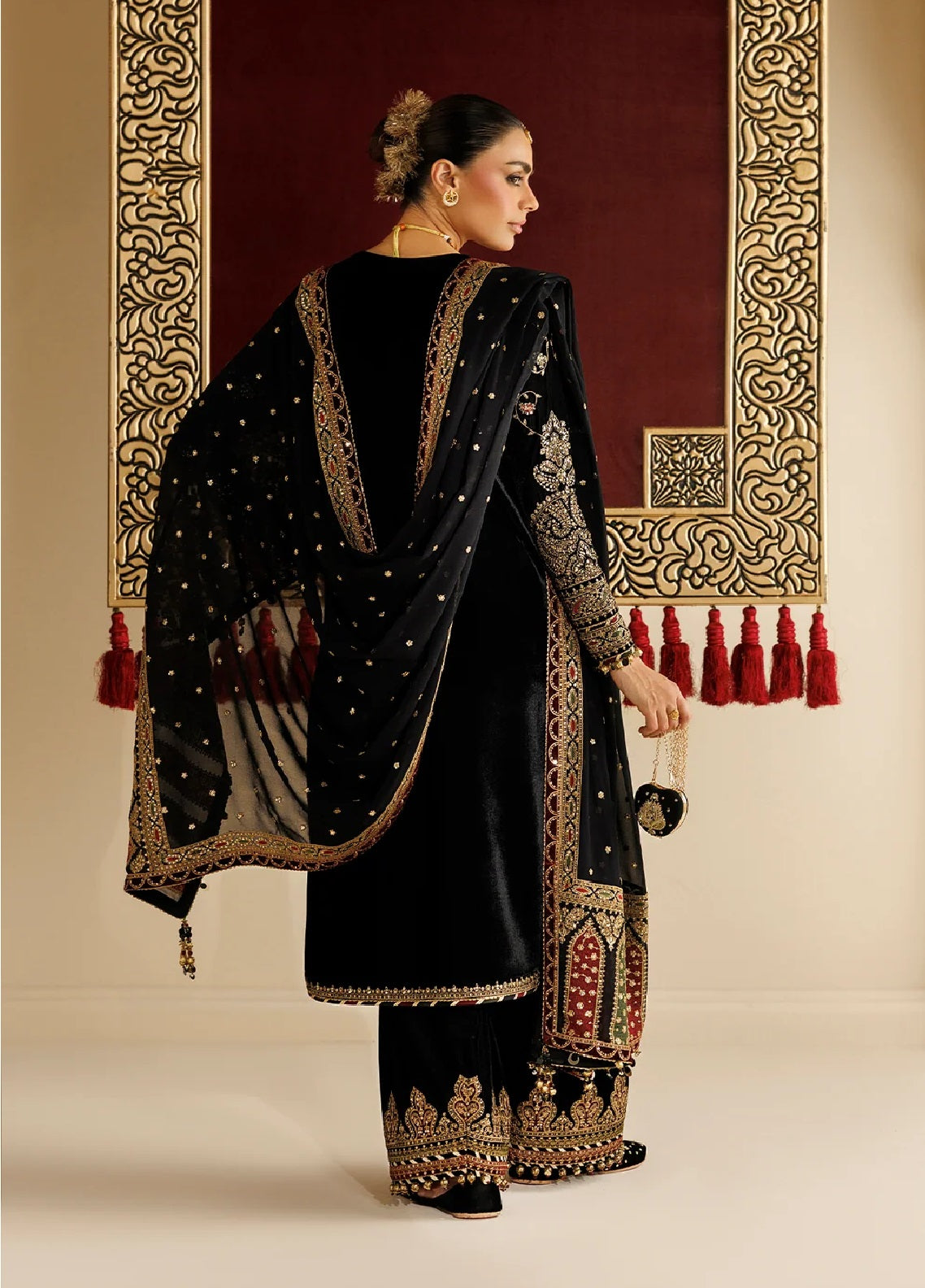 Chandni By Jazmin Luxury Embroidered Velvet 3 Piece Unstitched Suit JZ26CLV D-05 ZEENAT Chandni By Jazmin Luxury Embroidered Velvet 3 Piece Unstitched Suit JZ26CLV D-05 ZEENAT