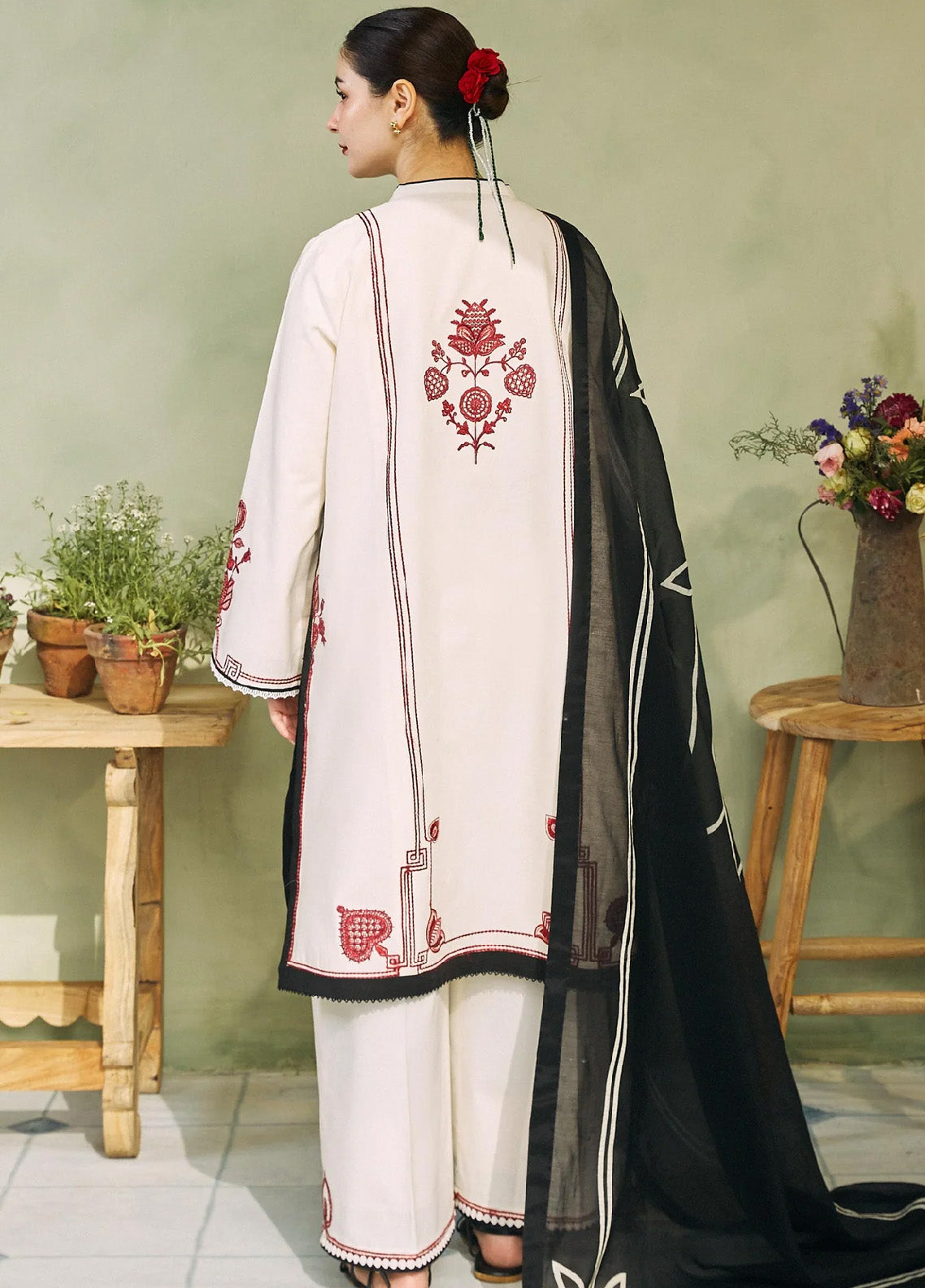 Coco By Zara Shahjahan Embroidered Jacquard Unstitched 3 Piece Suit - ZSJ24CL 3A GUL MOHAR Coco By Zara Shahjahan Embroidered Jacquard Unstitched 3 Piece Suit - ZSJ24CL 3A GUL MOHAR