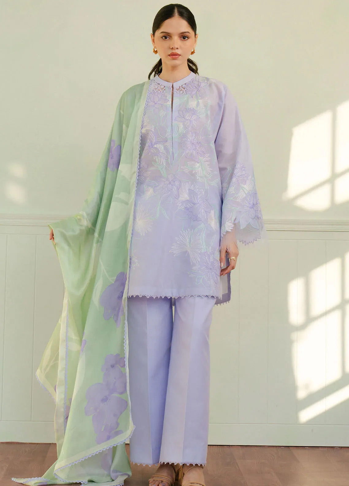 Coco By Zara Shahjahan Embroidered Lawn Suits Unstitched 3 Piece - CZS25L 1A BLOOM Coco By Zara Shahjahan Embroidered Lawn Suits Unstitched 3 Piece - CZS25L 1A BLOOM