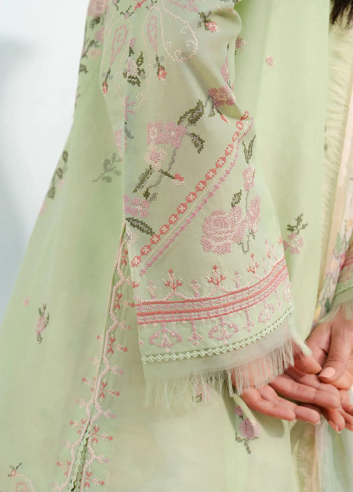 Coco By Zara Shahjahan Embroidered Lawn Suits Unstitched 3 Piece - CZS25L 2A SERENE Coco By Zara Shahjahan Embroidered Lawn Suits Unstitched 3 Piece - CZS25L 2A SERENE