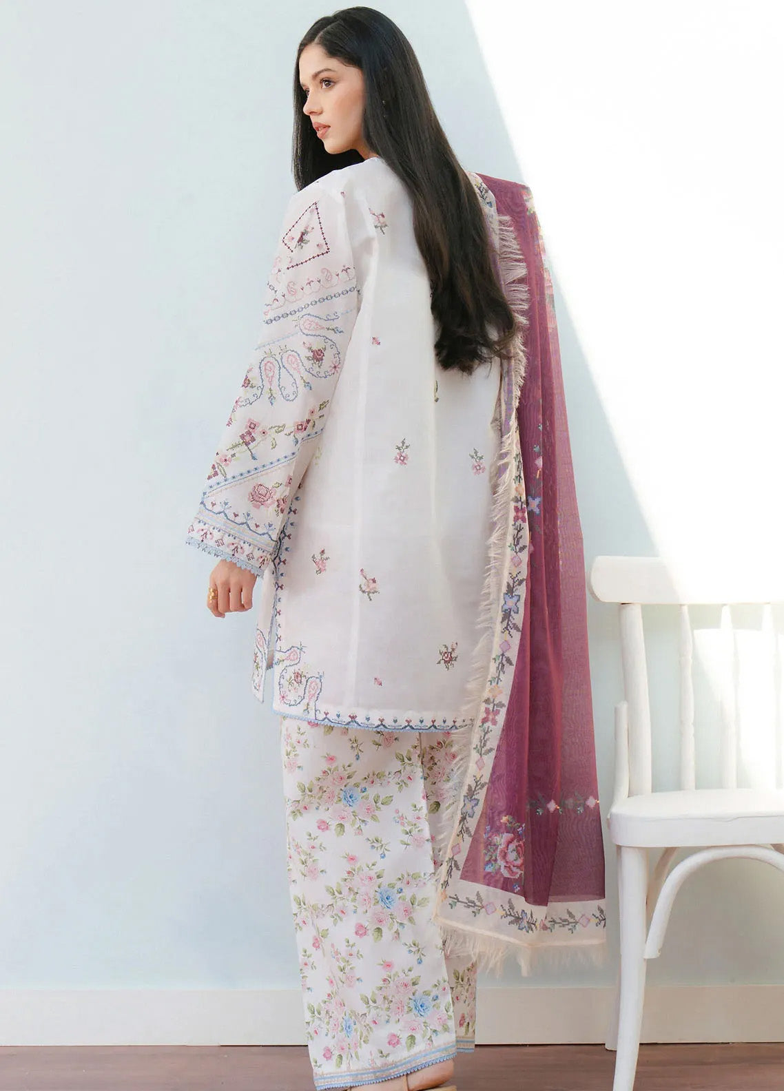 Coco By Zara Shahjahan Embroidered Lawn Suits Unstitched 3 Piece - CZS25L 2B SERENE Coco By Zara Shahjahan Embroidered Lawn Suits Unstitched 3 Piece - CZS25L 2B SERENE