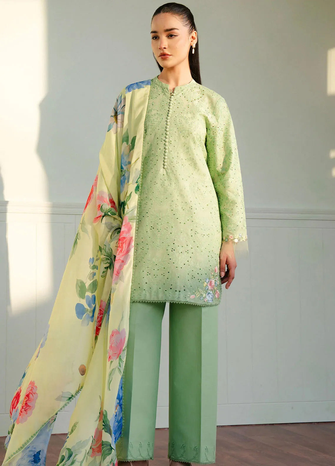 Coco By Zara Shahjahan Embroidered Lawn Suits Unstitched 3 Piece - CZS25L 3B TINA Coco By Zara Shahjahan Embroidered Lawn Suits Unstitched 3 Piece - CZS25L 3B TINA