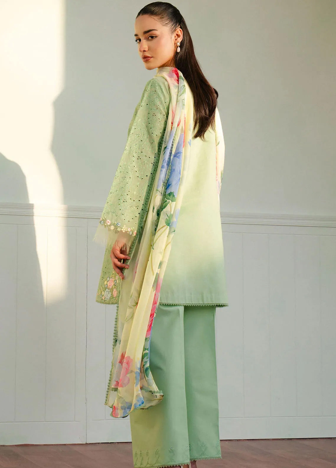 Coco By Zara Shahjahan Embroidered Lawn Suits Unstitched 3 Piece - CZS25L 3B TINA Coco By Zara Shahjahan Embroidered Lawn Suits Unstitched 3 Piece - CZS25L 3B TINA